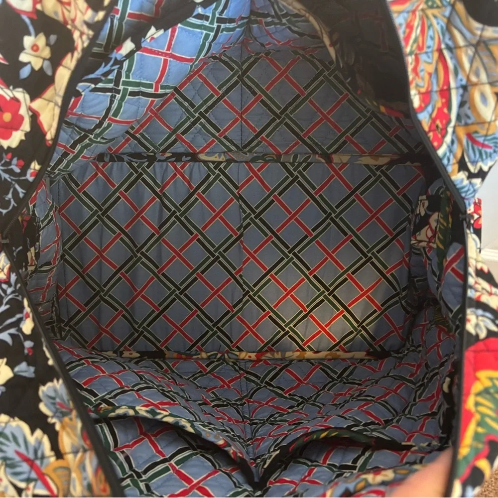 Vera Bradley Black Floral Travel Bag - Picture 5 of 6